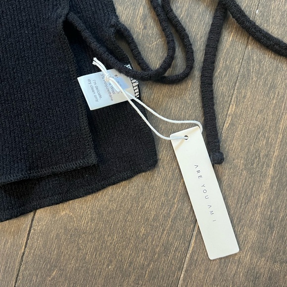 Zuhara Top Are You Am I - Picture 5 of 7